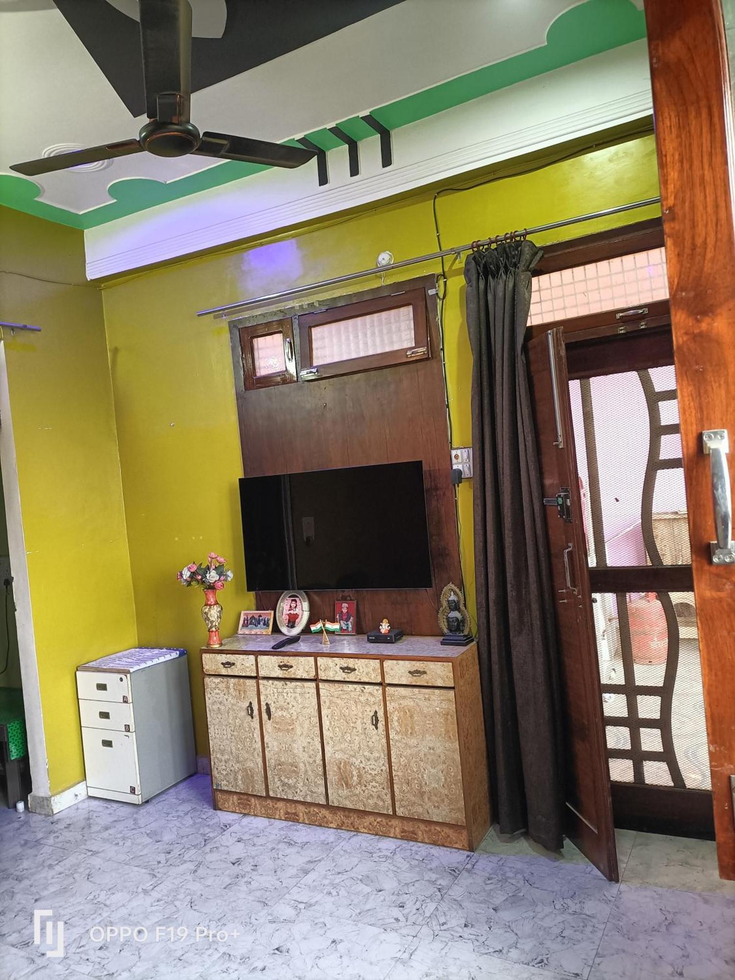 Shri Ram Sharnam Hotel Ayodhya Екстериор снимка